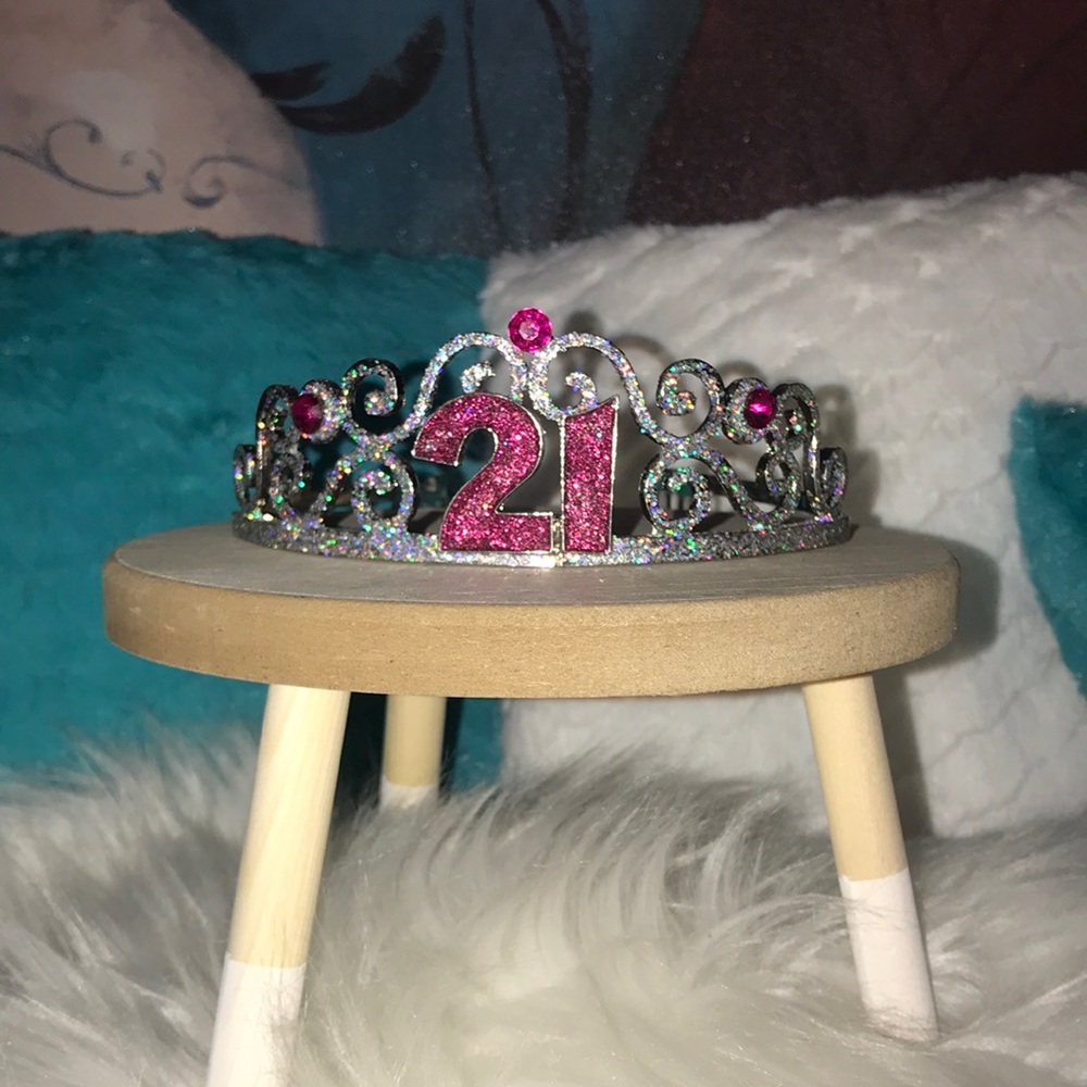 Tiara “21” - Picture 3 of 4